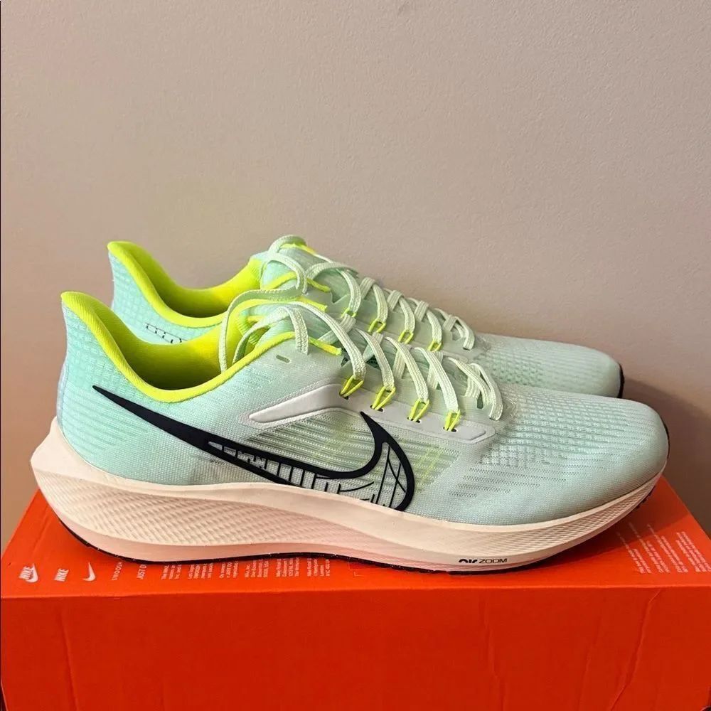 Nike Air Zoom Pegasus 39 Barely Green White DH4071-301 Men’s Size 14
